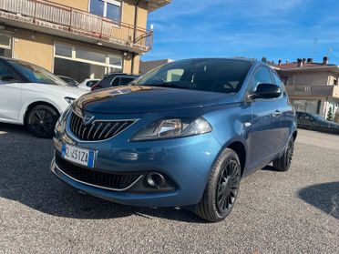 Lancia Ypsilon 1.0 Hybrid Ecochic Siler