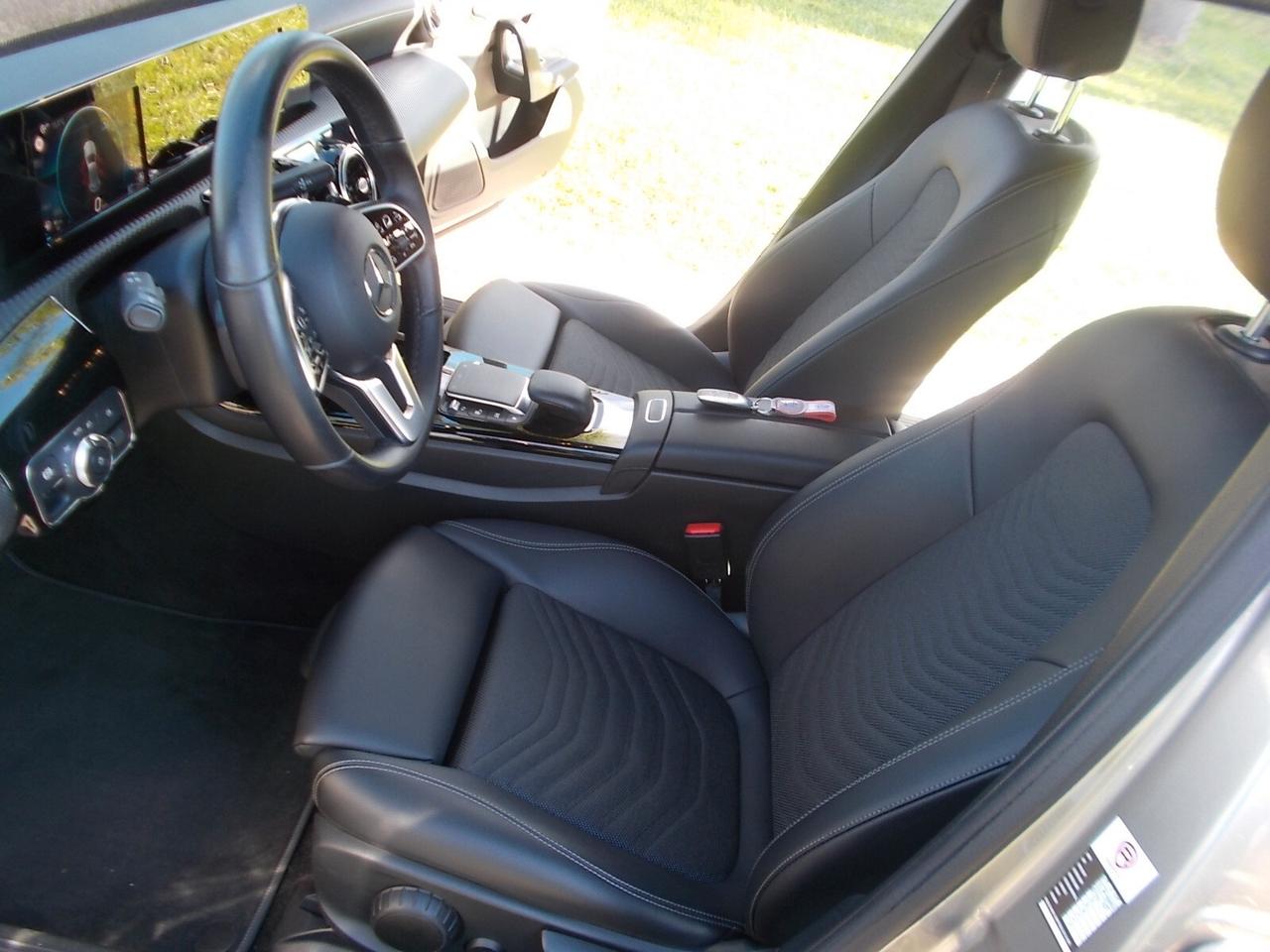 Mercedes-Benz A 180d Autom *FULL OPT.* da VETRINA