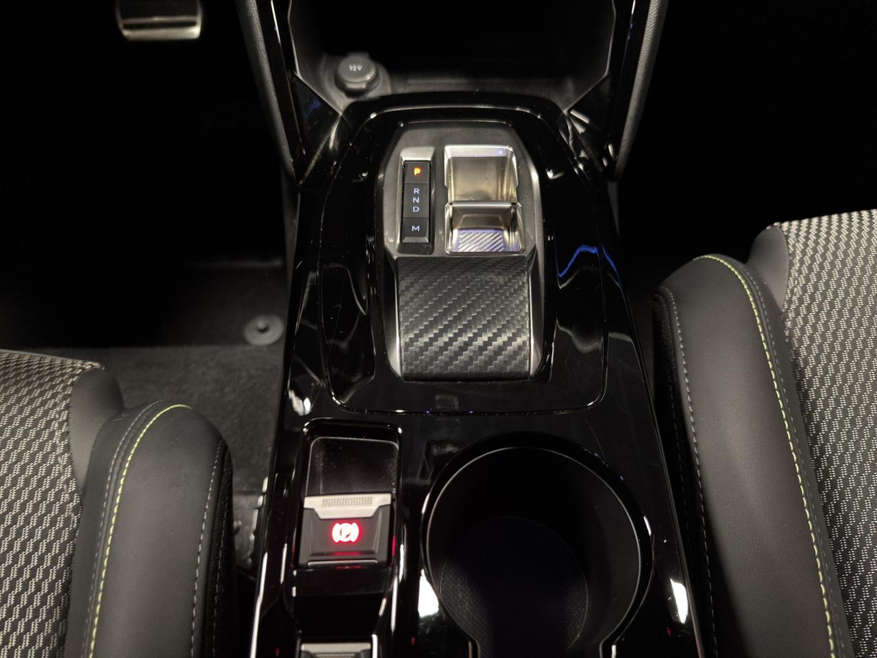 Peugeot 208 1.2 hybrid GT 110cv e-dcs 6 - ADATTA NEOPATENTATI