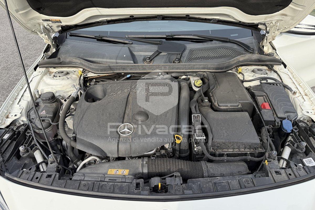 MERCEDES GLA 200 d Automatic Sport