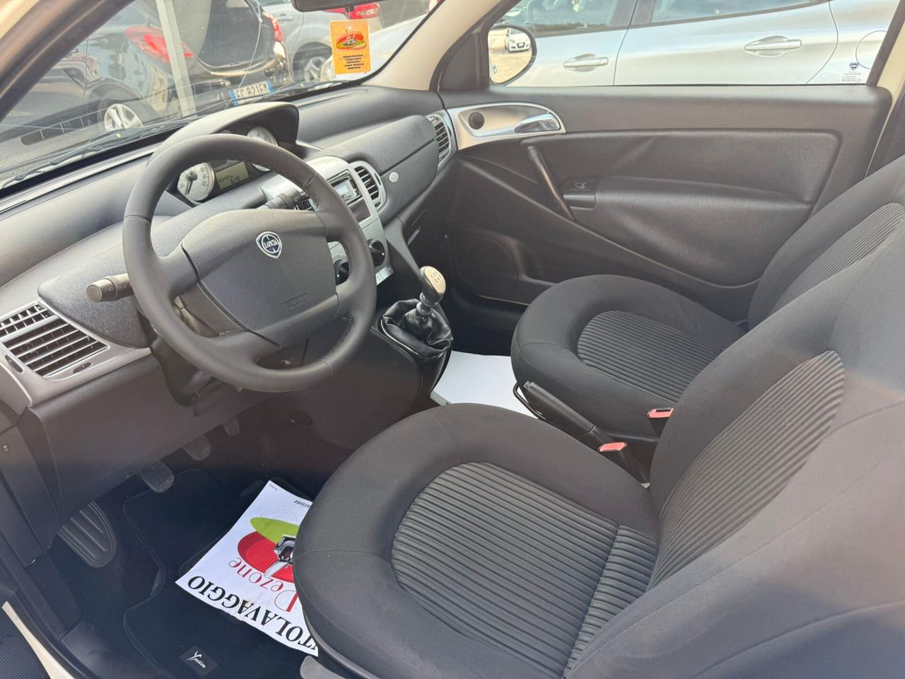 Lancia Ypsilon 1.2 Argento
