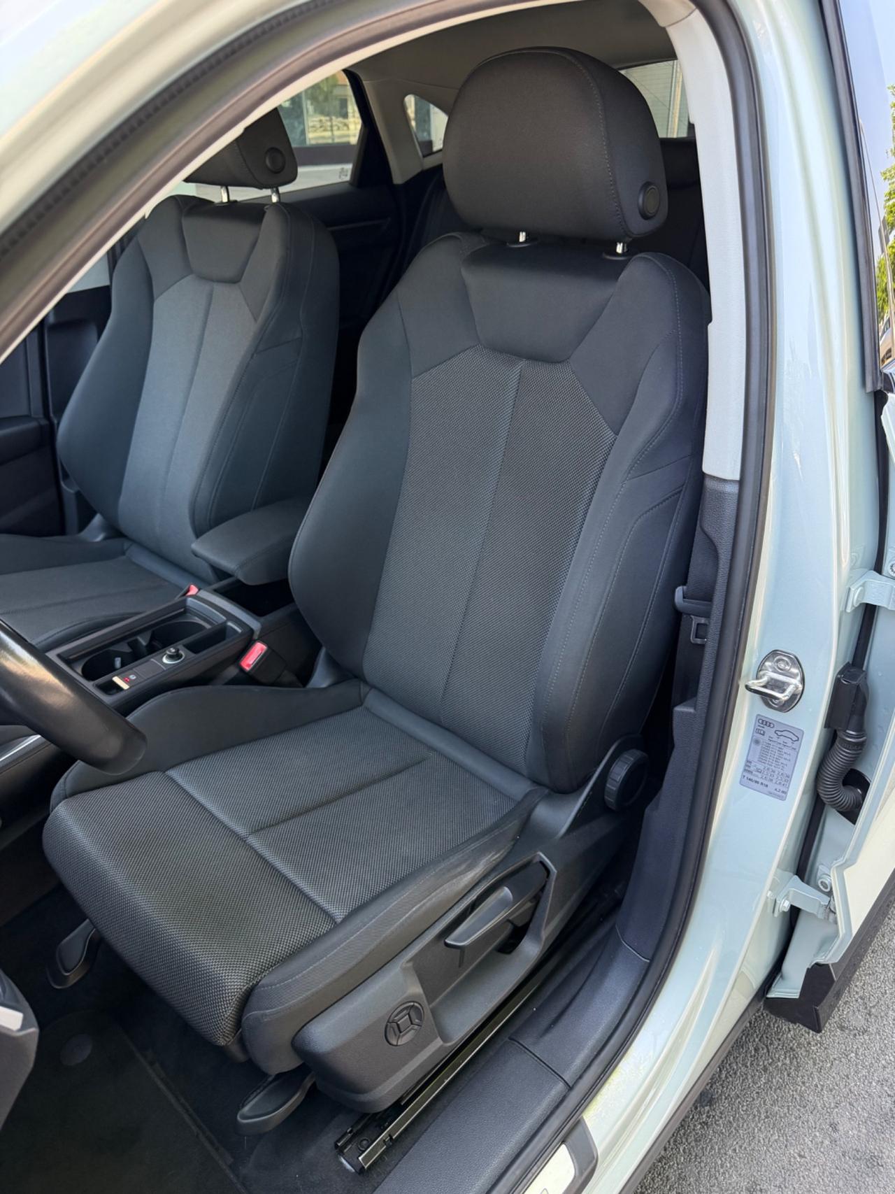 Audi Q3 SPB 35 2.0 Tdi 150CV SLINE Stronic