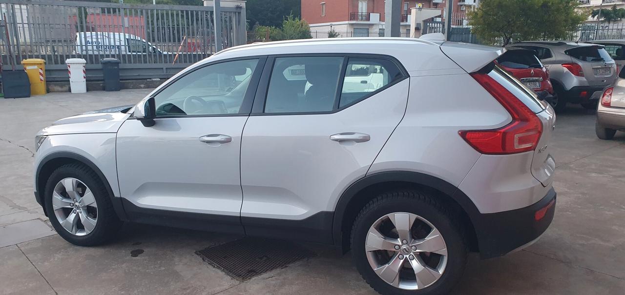 Volvo XC40 D3 R-design
