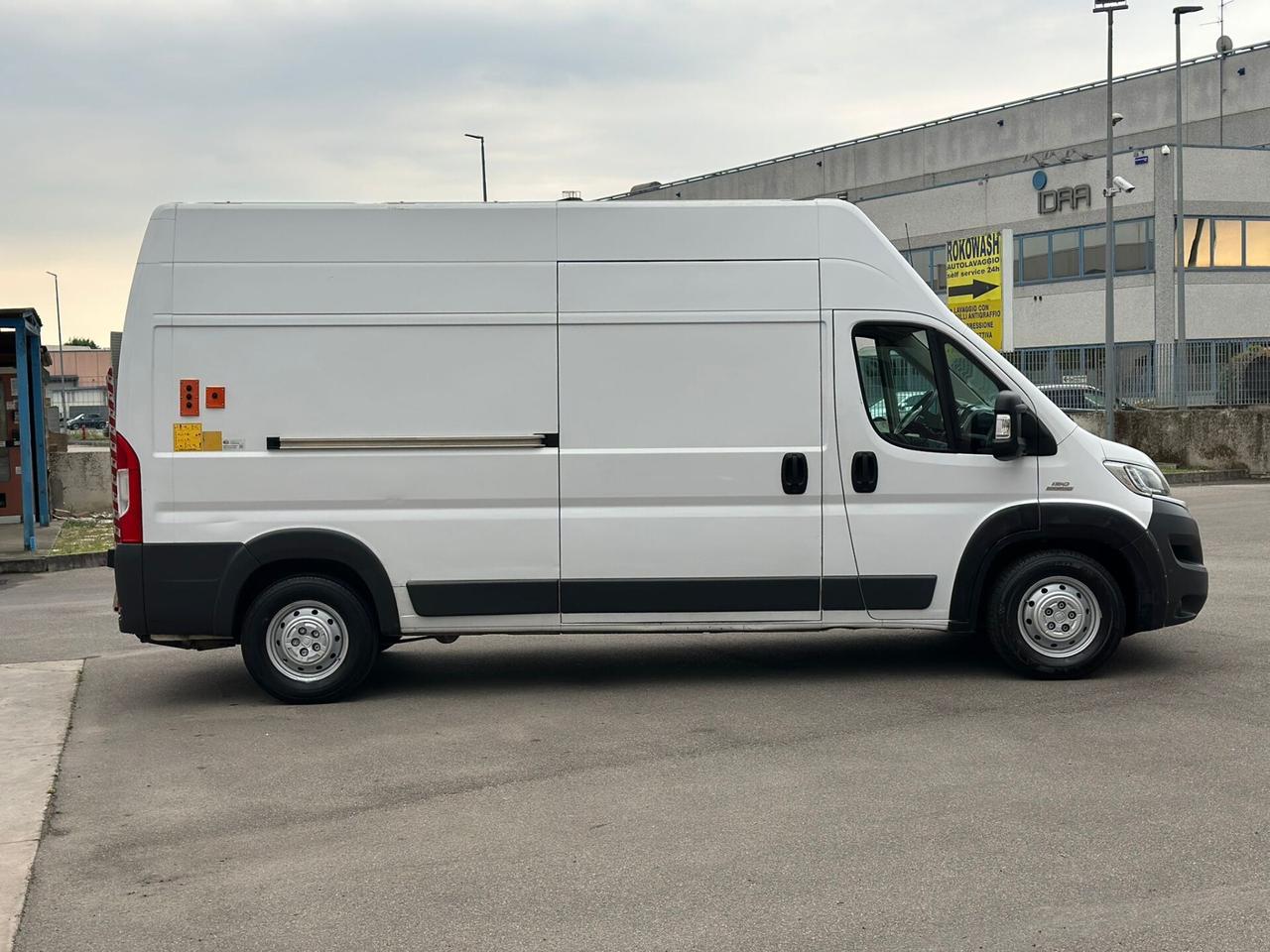 Fiat ducato con pedana caricatrice
