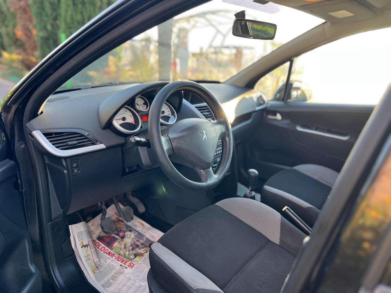 Peugeot 207 1.4 HDi 70CV 5p. XS