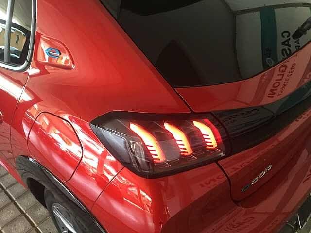 Peugeot 208 Allure Pack 136 CV - Usata