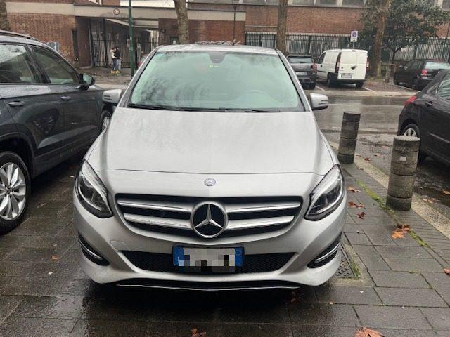 MERCEDES-BENZ B 200 d Business