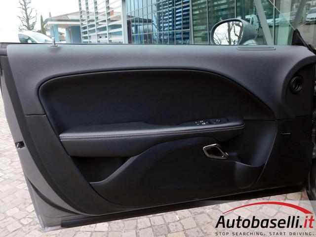 DODGE Challenger CHALLENGER SRT HELLCAT SUPERCHARGED HEMI 717CV