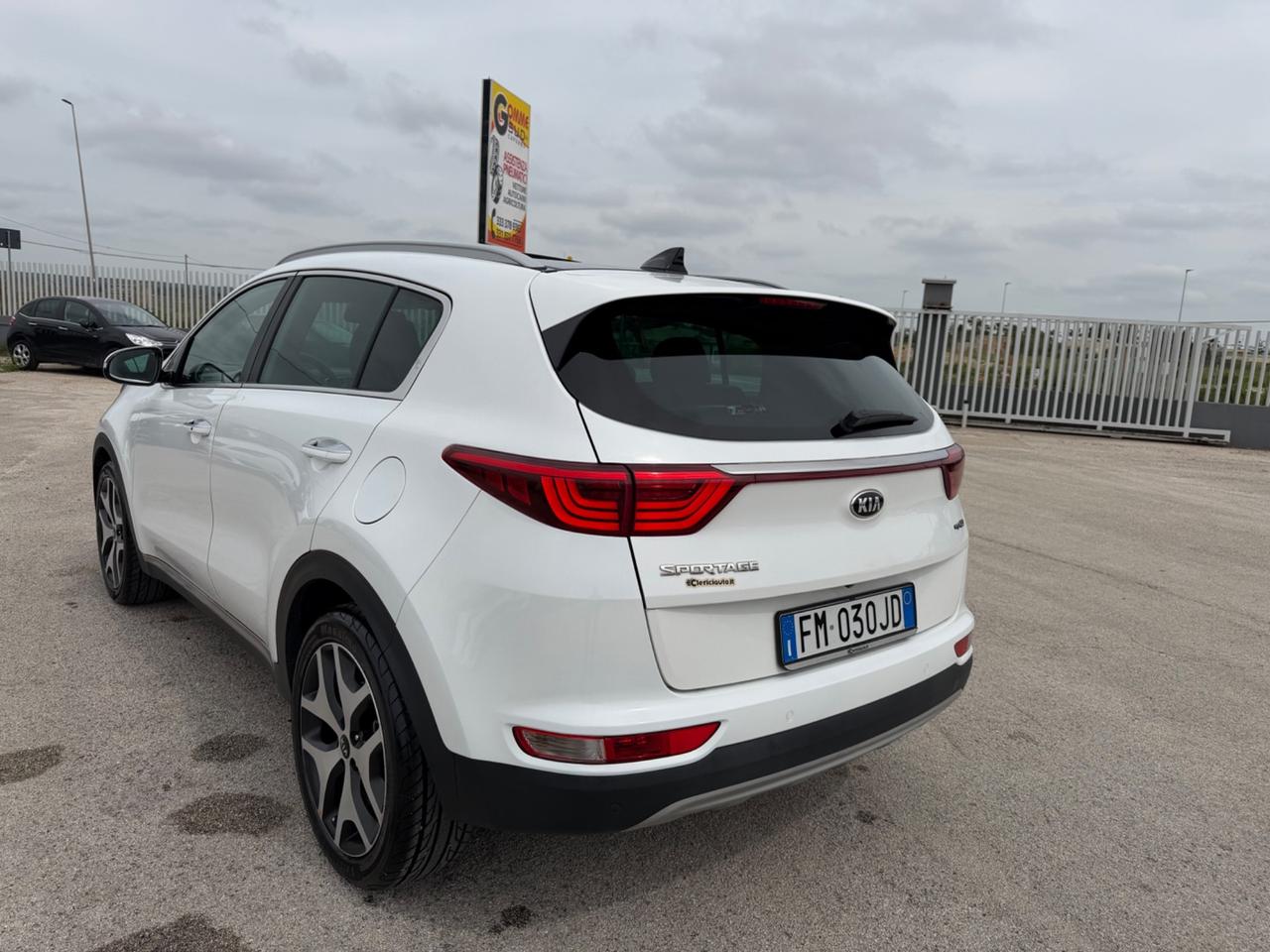 KIA SPORTAGE 1.7 CRD 141 GTLINE FULL TETTO PERLATA