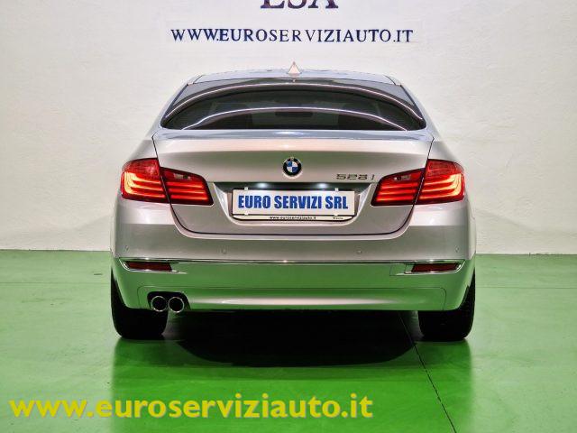 BMW 528 i Luxury