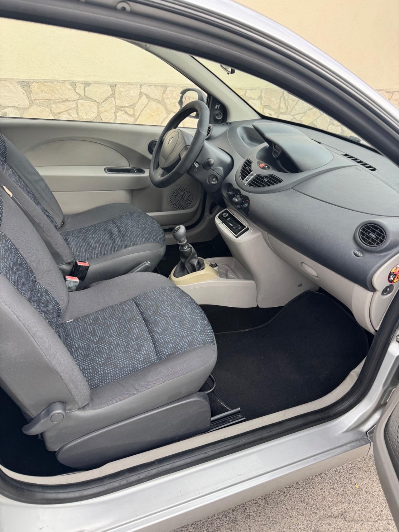 Renault Twingo 1.2 16V Dynamique