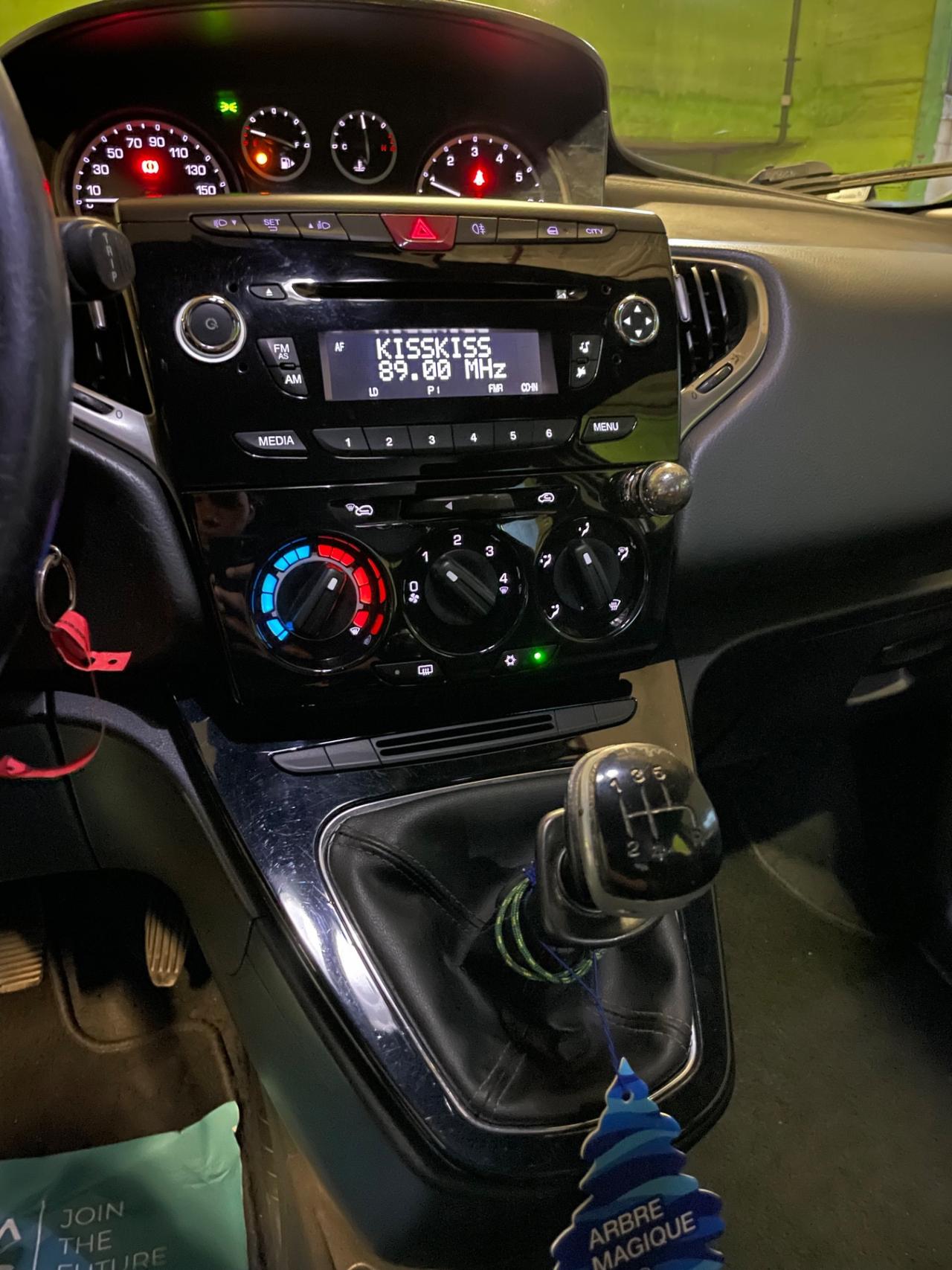 Lancia Ypsilon 1.2 Neopatentati Euro 6