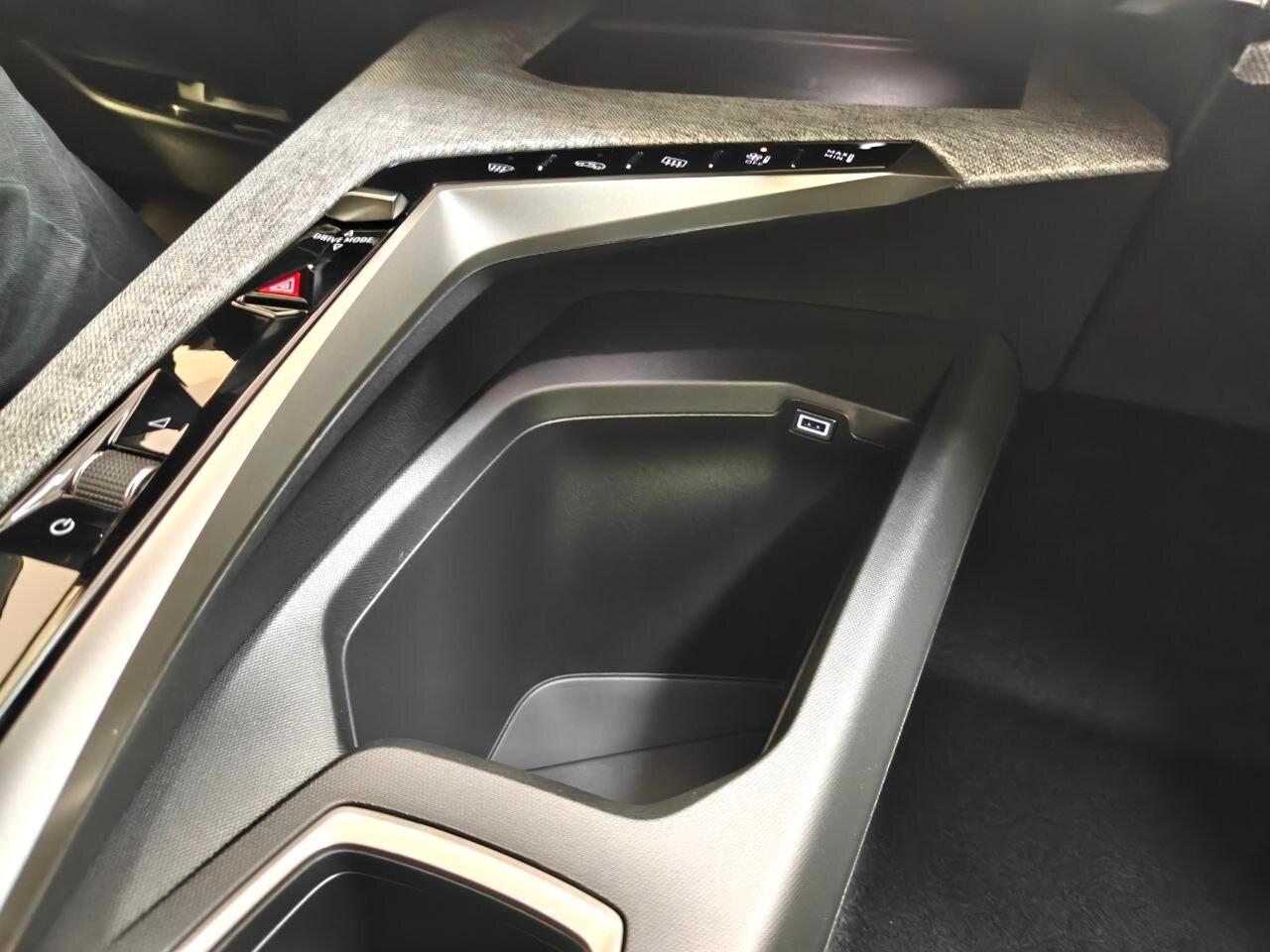 PEUGEOT 3008 3ª serie 3008 Hybrid 145 e-DCS6 A...