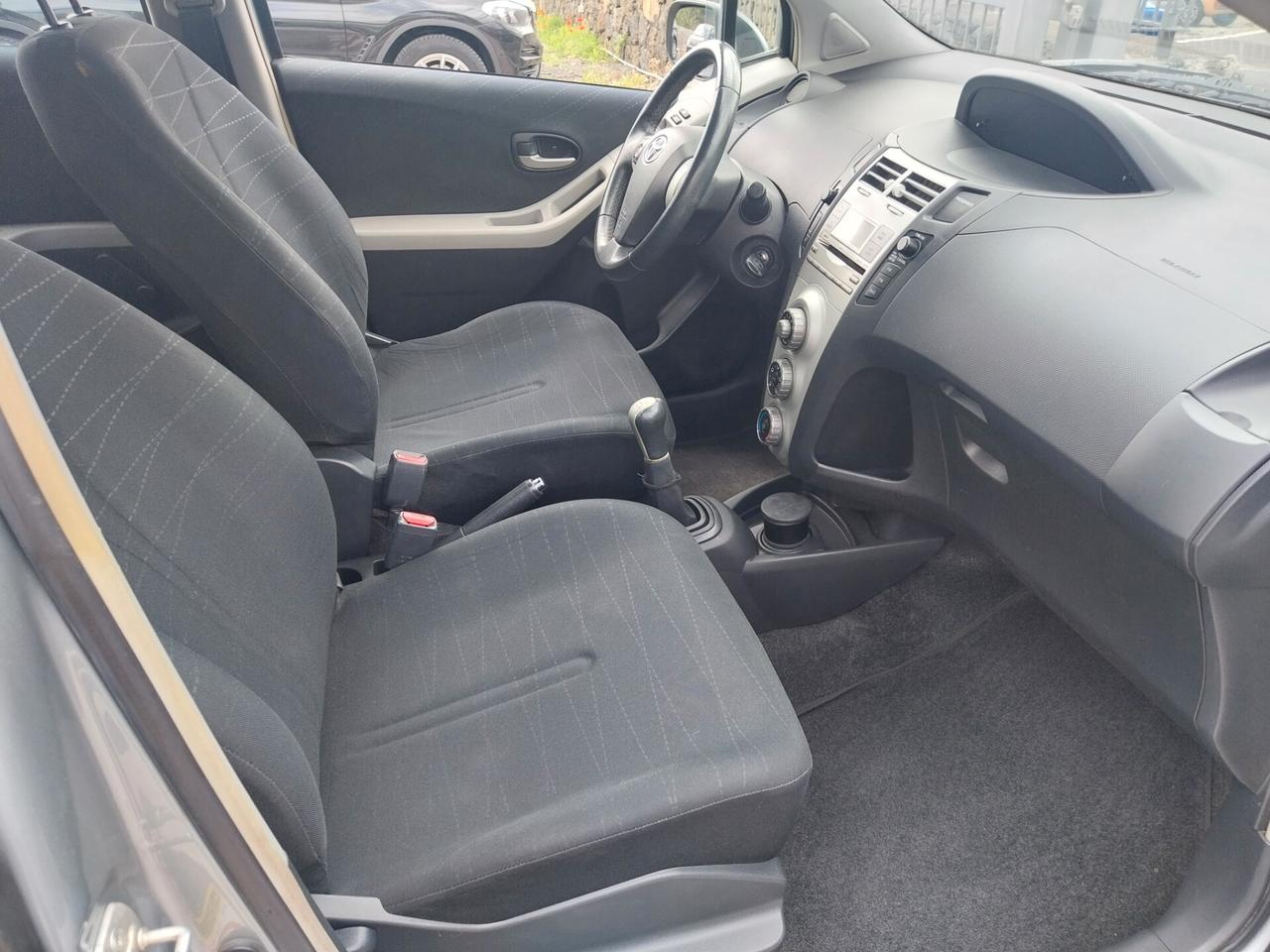 TOYOTA YARIS 1.0 BENZINA 120.000 KM 2008