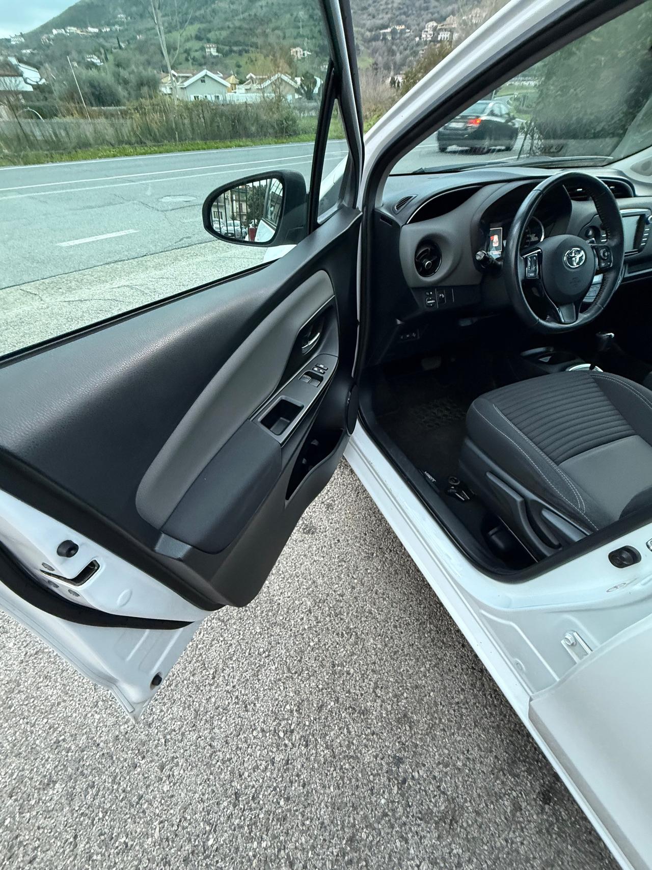 Toyota Yaris 5 Porte Yaris 5p 1.5h Business