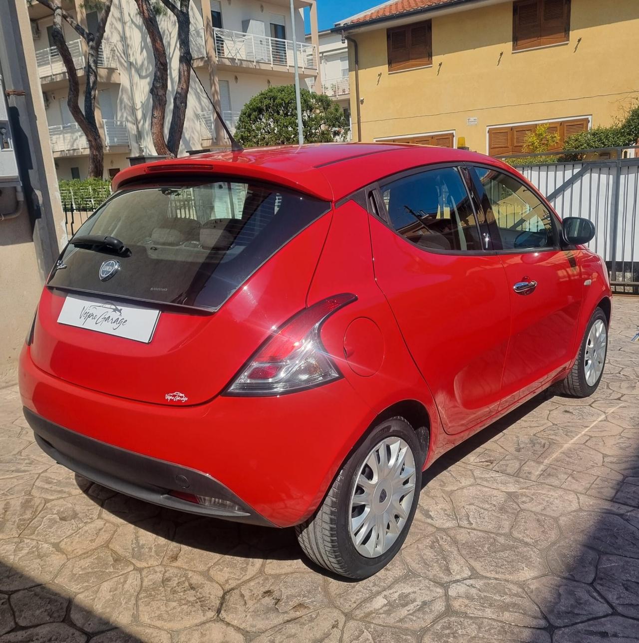 Lancia Ypsilon