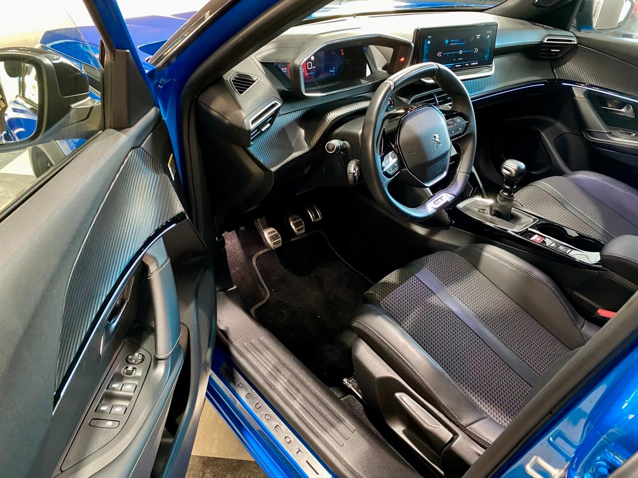 Peugeot 2008 PureTech 130 S&S GT-2023