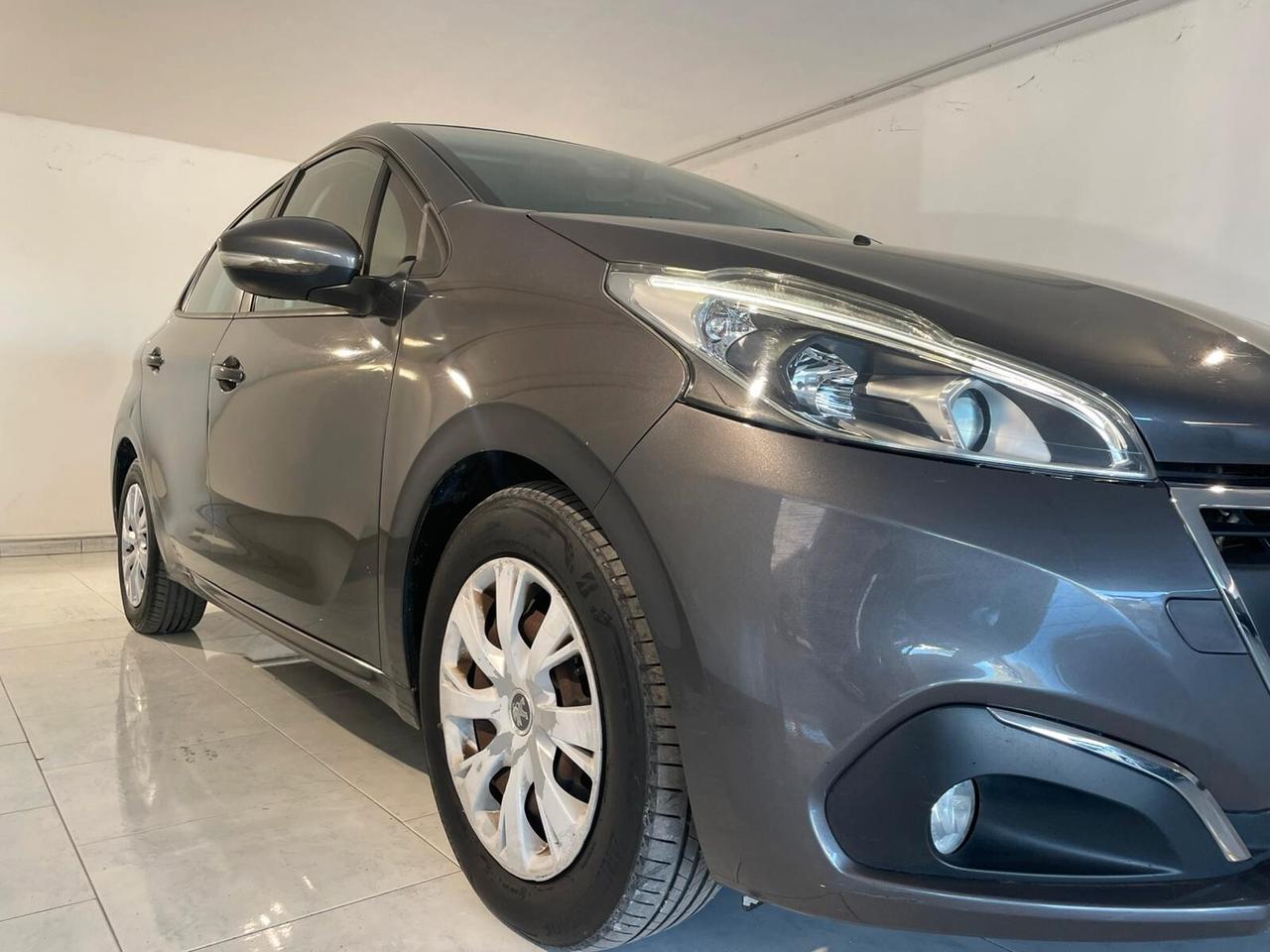 Peugeot 208 BlueHDi 75 5 porte Allure