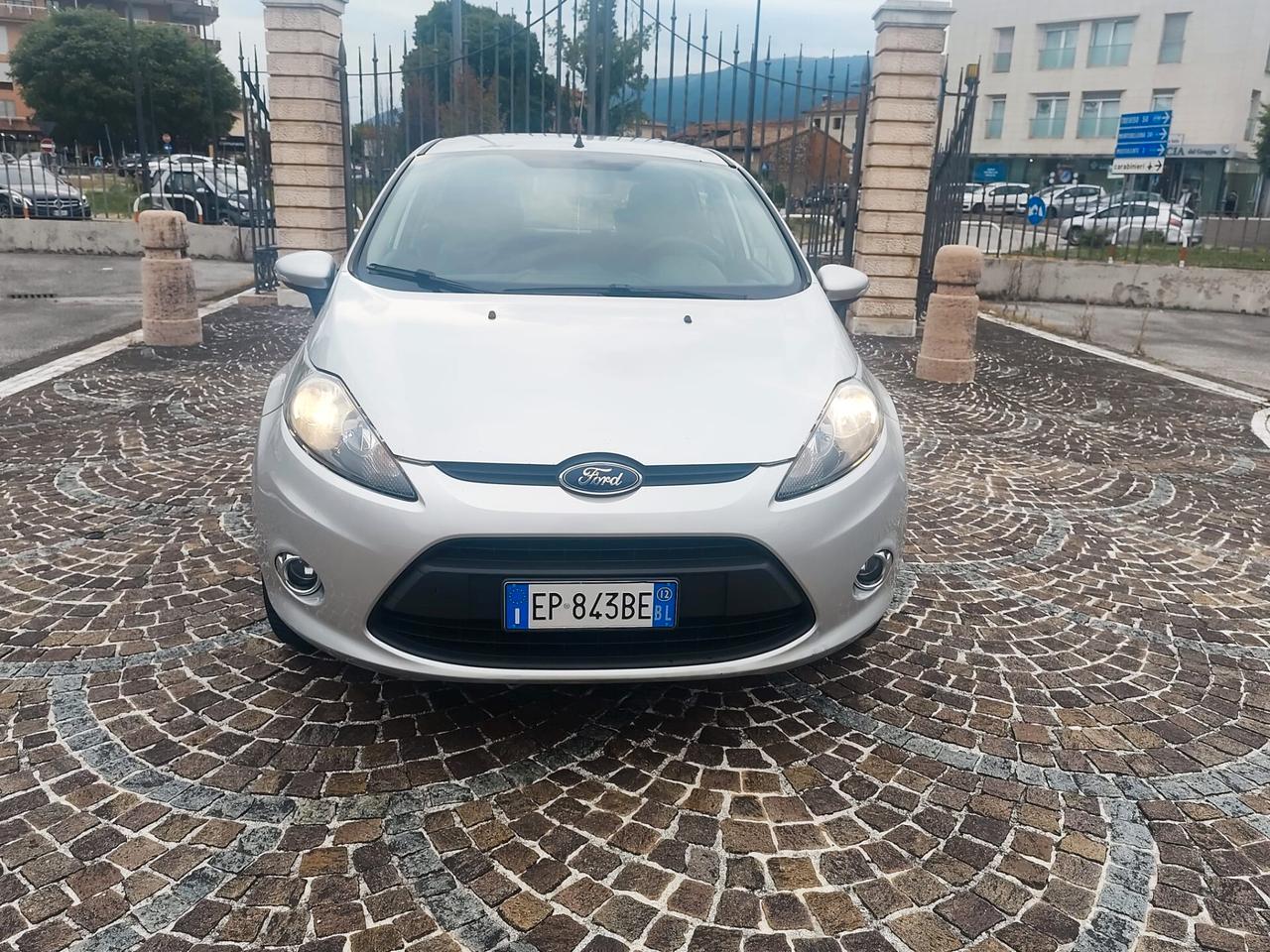 Ford Fiesta 1.4 TDCi 70CV 5 porte Titanium