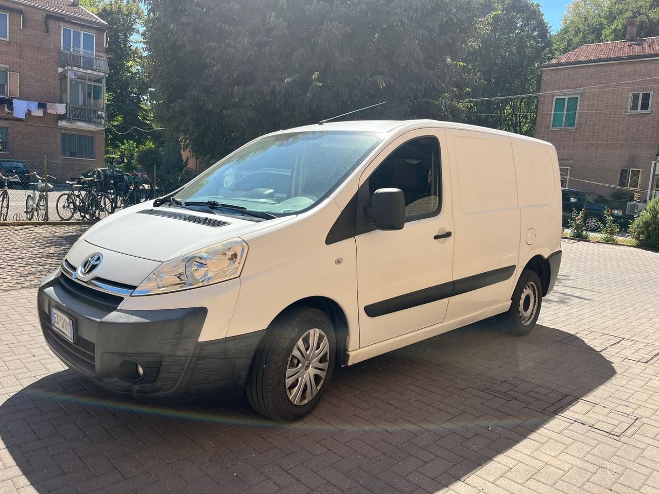 Toyota Proace 2.0 D-4D PC-TN Furgone Lounge 10q