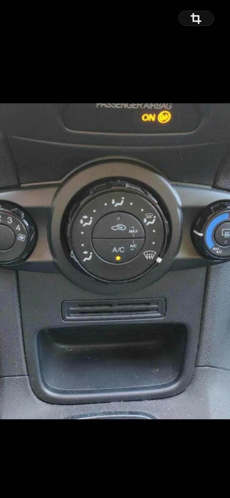 Ford Fiesta 1.5 TDCi 75CV 5 porte Titanium NEOPATENTATI