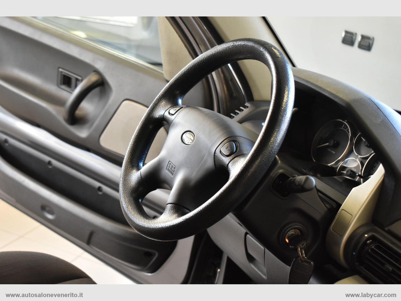 LAND ROVER Freelander 2.0 Td4 3p. Softback S