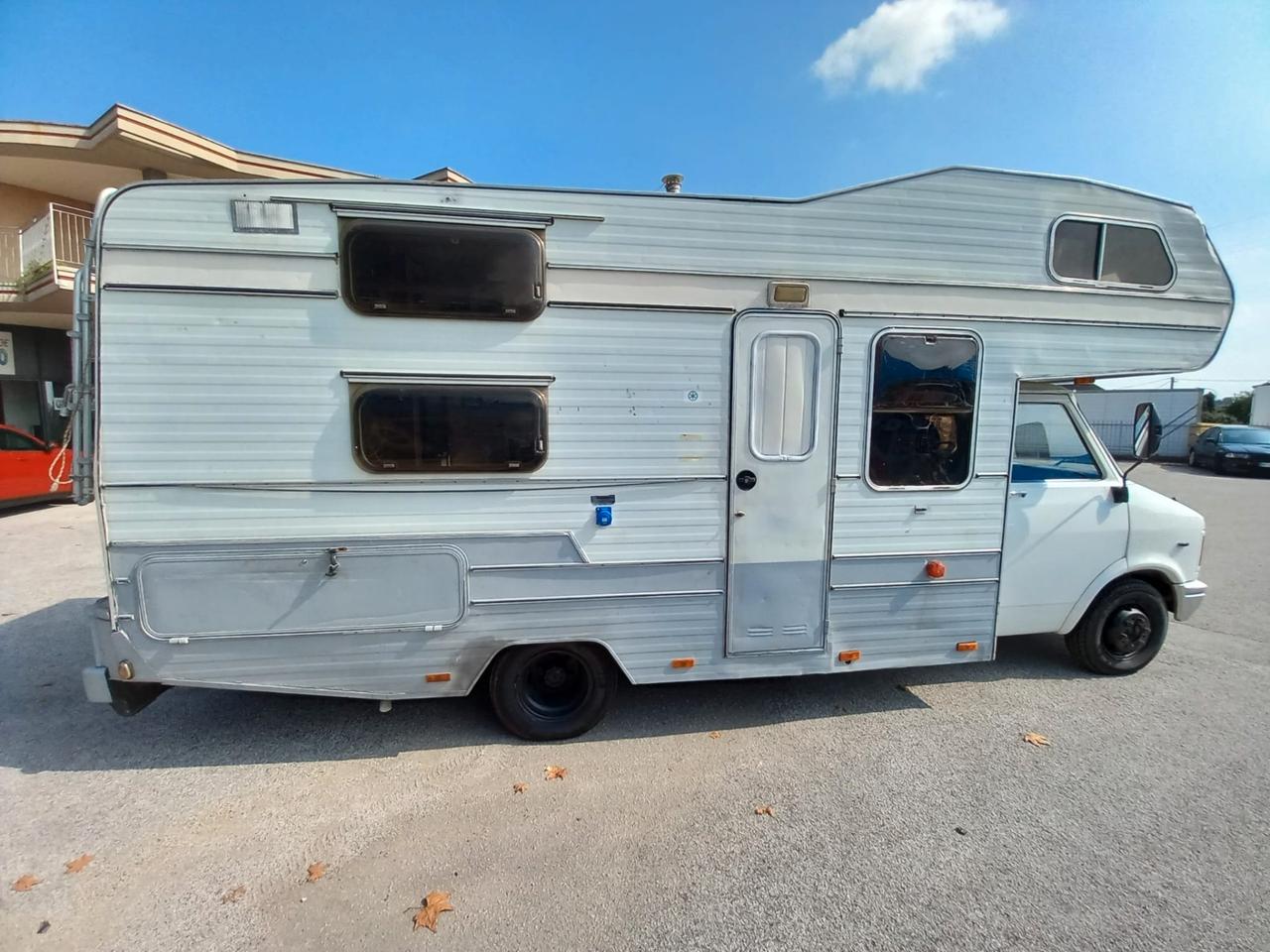 Camper BedFord - 7 posti - 2.3 Diesel 46kw