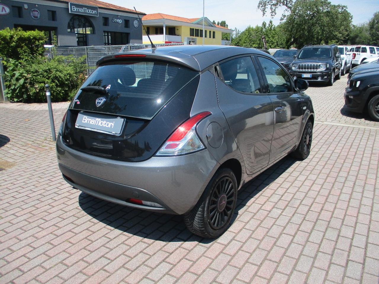Lancia Ypsilon 5 Porte Ypsilon 1.3 mjt Elefantino Rosa 95cv OK NEOPAT.