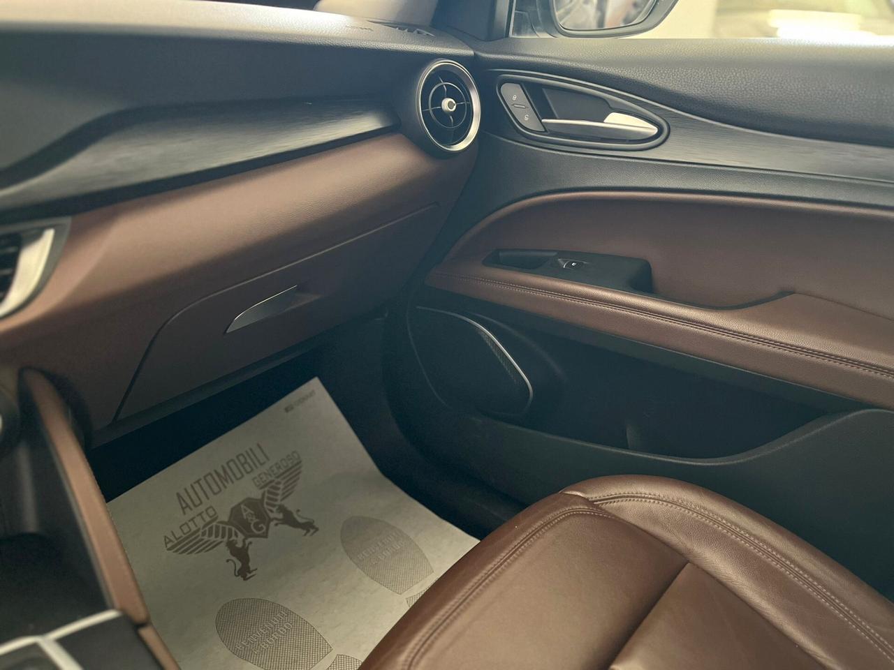 Alfa Romeo Stelvio 2.2 180 CV AT8