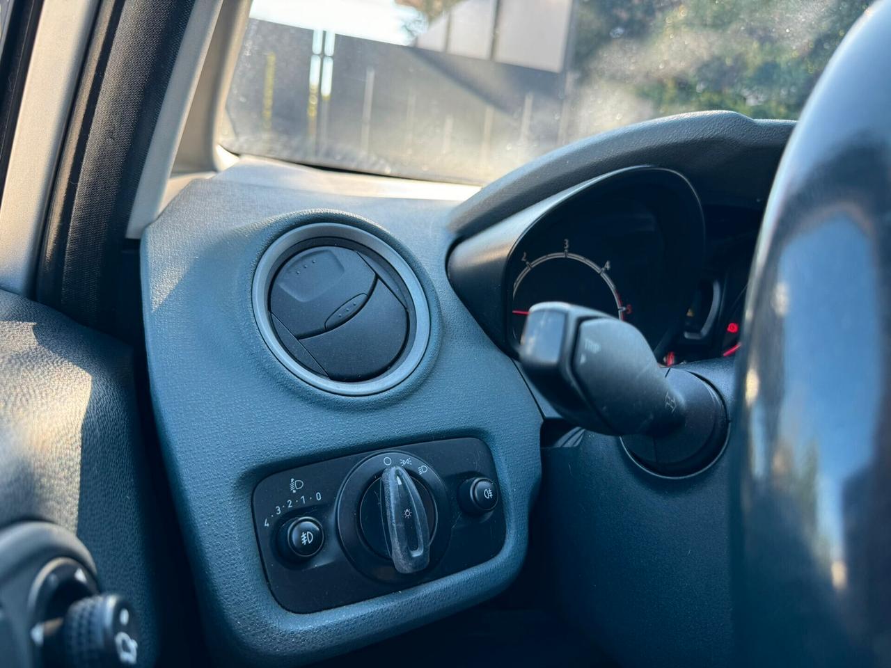 Ford Fiesta 1.4 TDCi 68CV 5 porte Titanium