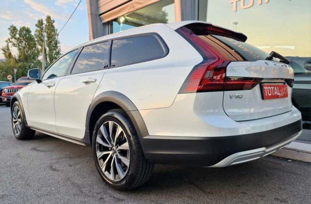 VOLVO V90 Cross Country B4 (d) AWD automatico Core IVA ESPOSTA