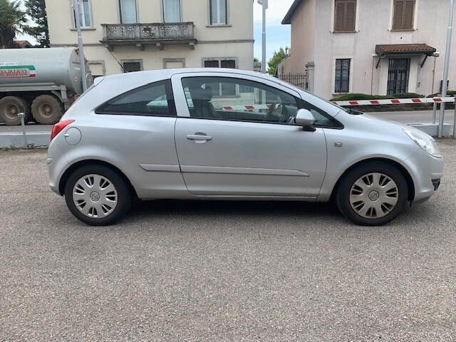 Opel Corsa 1.2 3 porte NEOPATENTATI !!