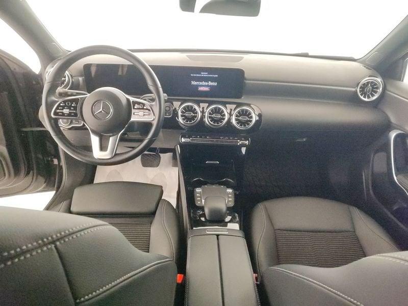 Mercedes-Benz Classe A A 180 d Sport Night edition auto