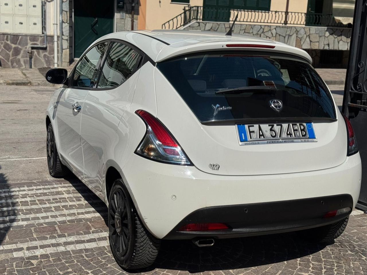 Lancia Ypsilon 1.2 69 CV 5 porte GPL Ecochic Elle