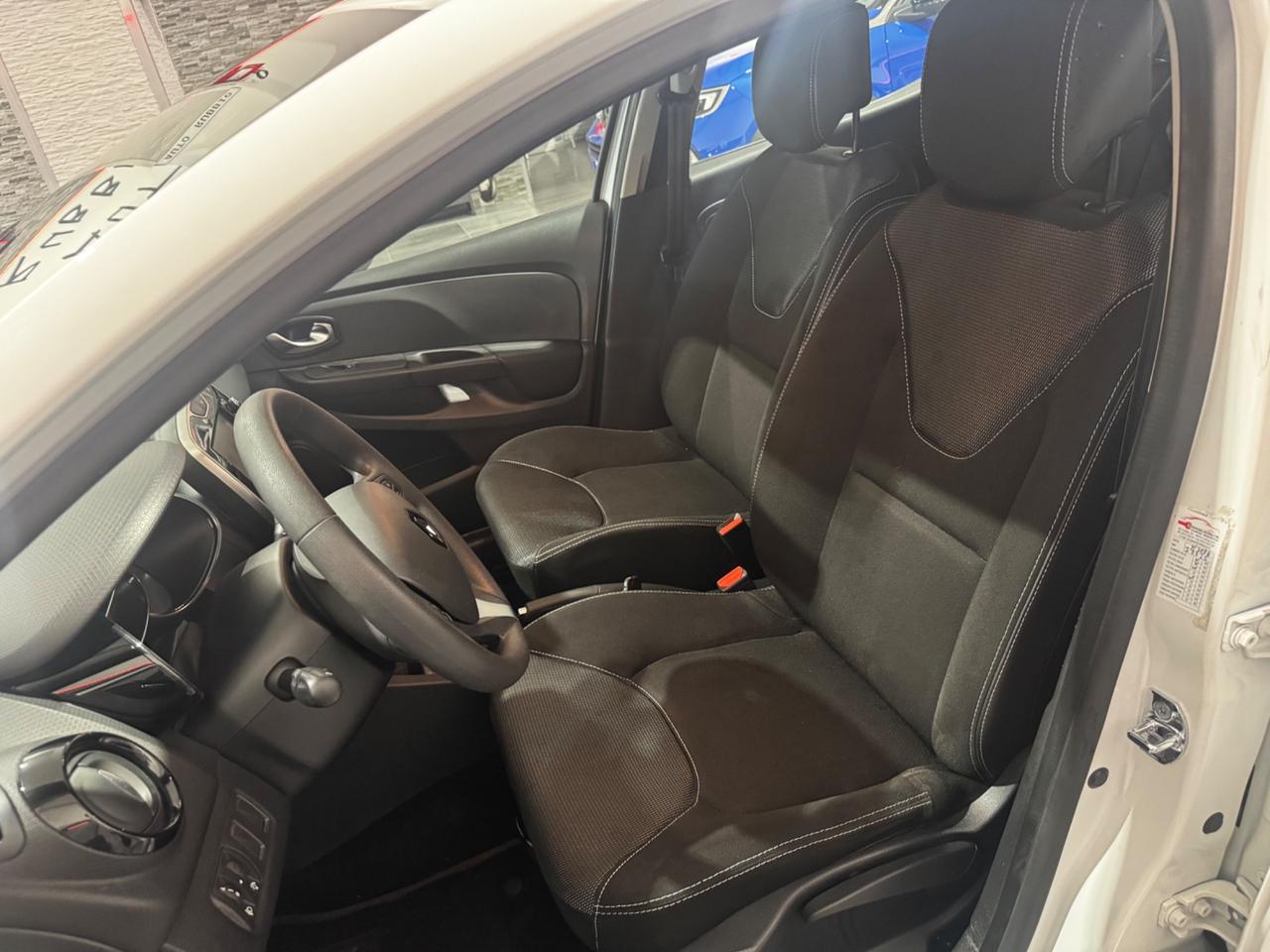 Renault Clio 1.2 75CV 5 porte Intens