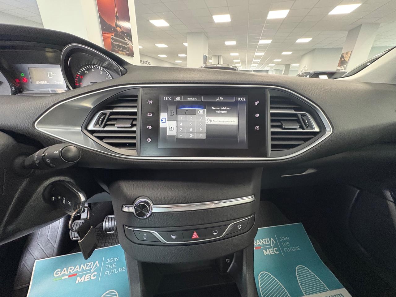 Peugeot 308 1.2 benzina 110cv 2016 neopatentati