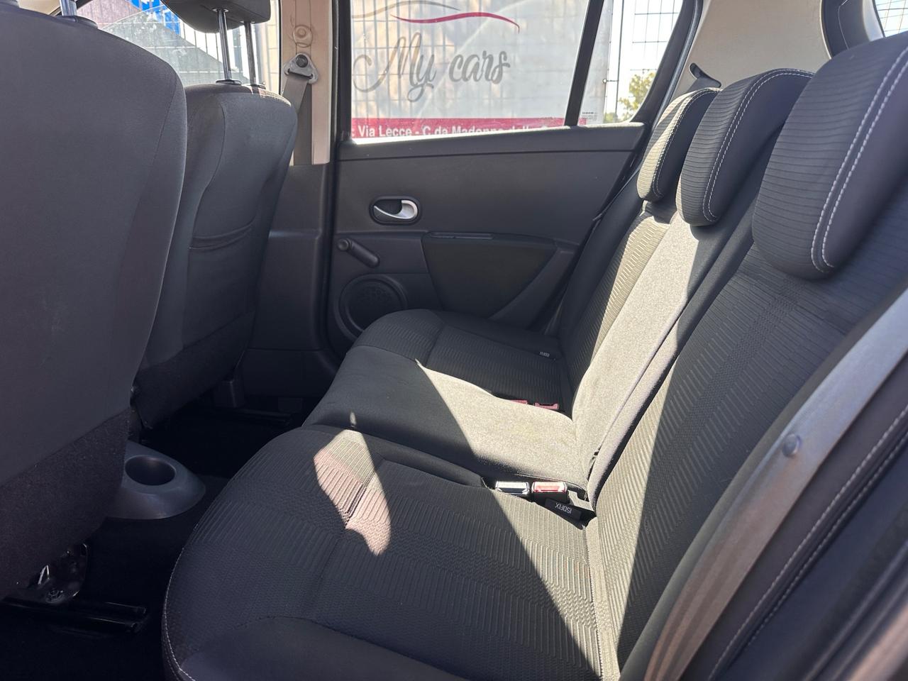 Renault Clio 1.2 16V 5 porte GPL Confort-2010