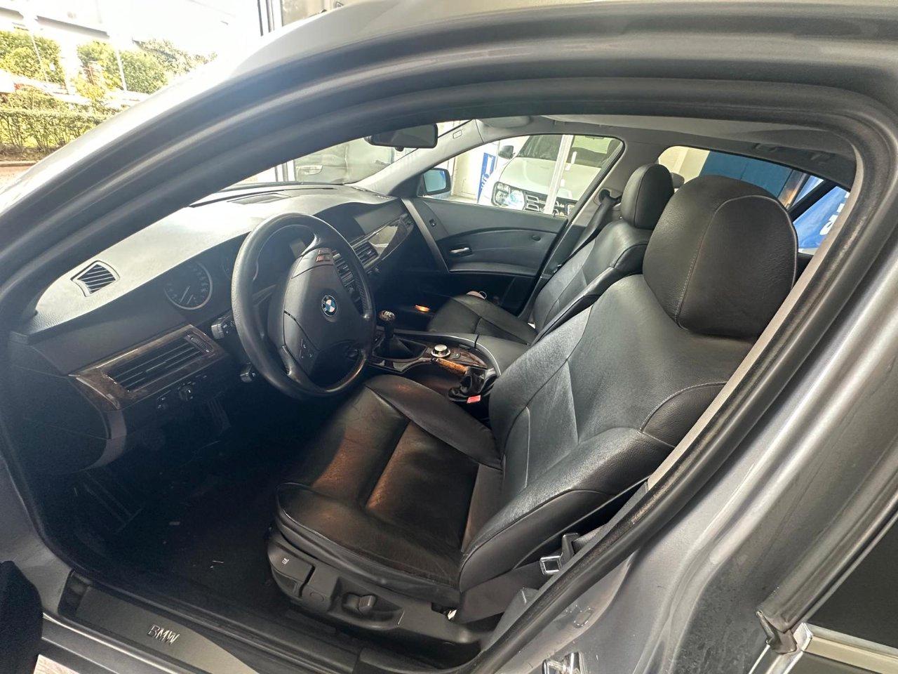 BMW 520 i Futura