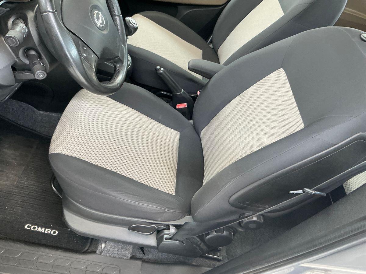 Opel Combo edotion 1.6 cdti 7 posti iva compresa