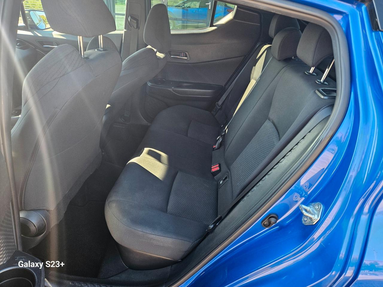 Toyota C-HR 1.8 Hybrid E-CVT Lounge
