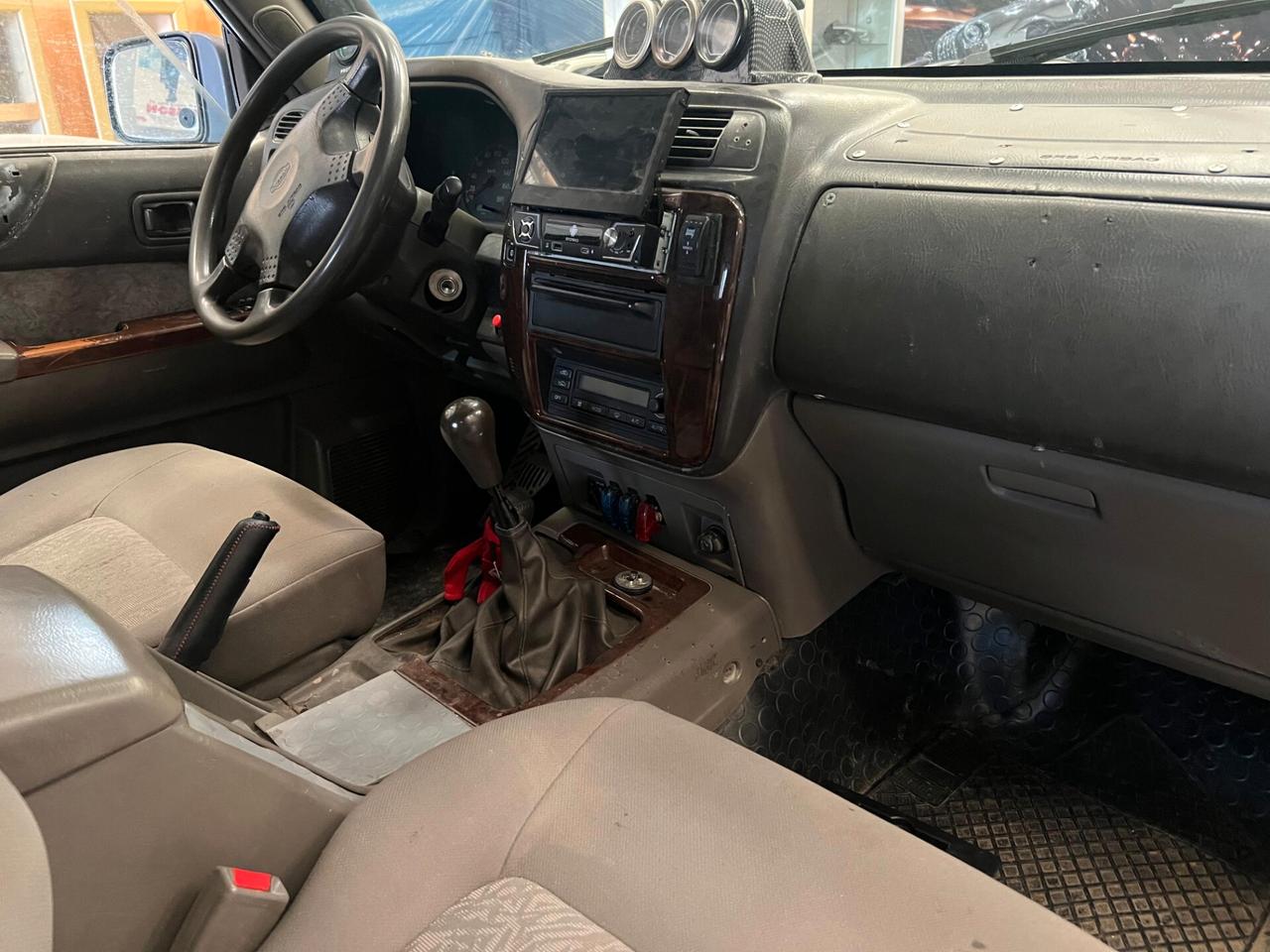 Nissan Patrol GR Y 61 2.8 TD OFF ROAD