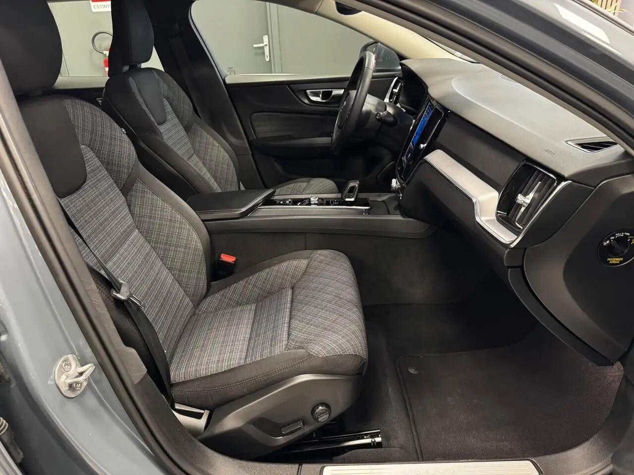 Volvo V60 B4 (d) automatico Core