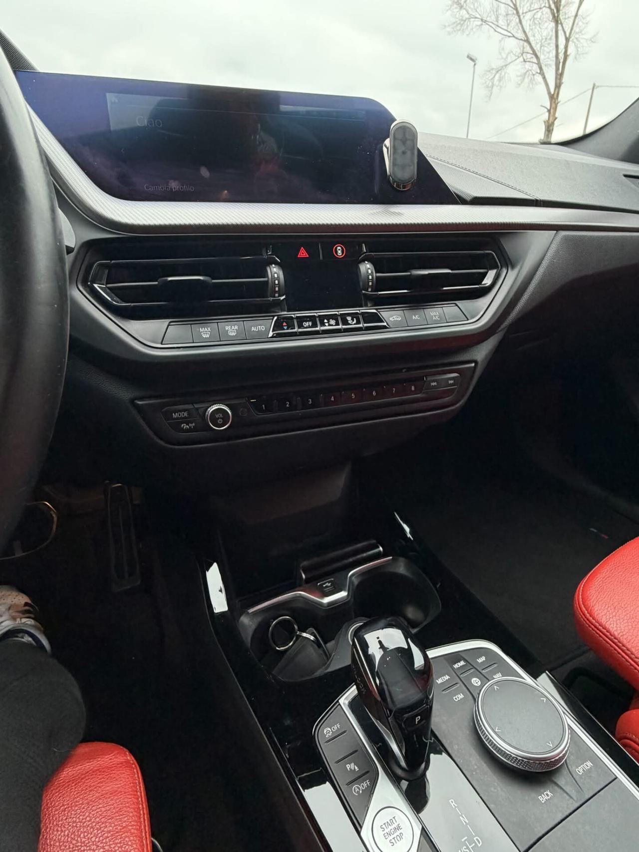 Bmw 118 118d 5p. Msport