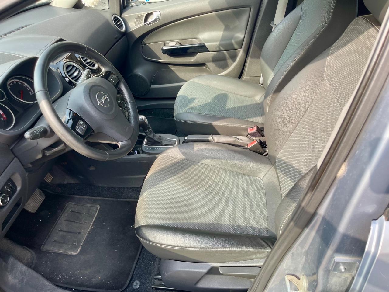 Opel Corsa 1.4 16V 5 porte Cosmo