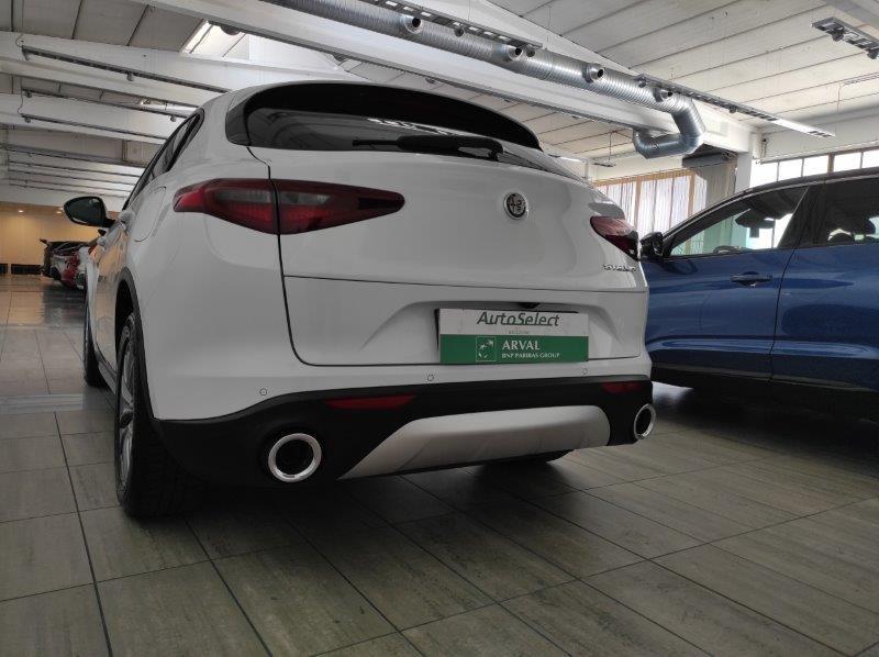 ALFA ROMEO Stelvio (AUTOCARRO) 2.2 Turbodiesel 160 CV AT8 RWD Business