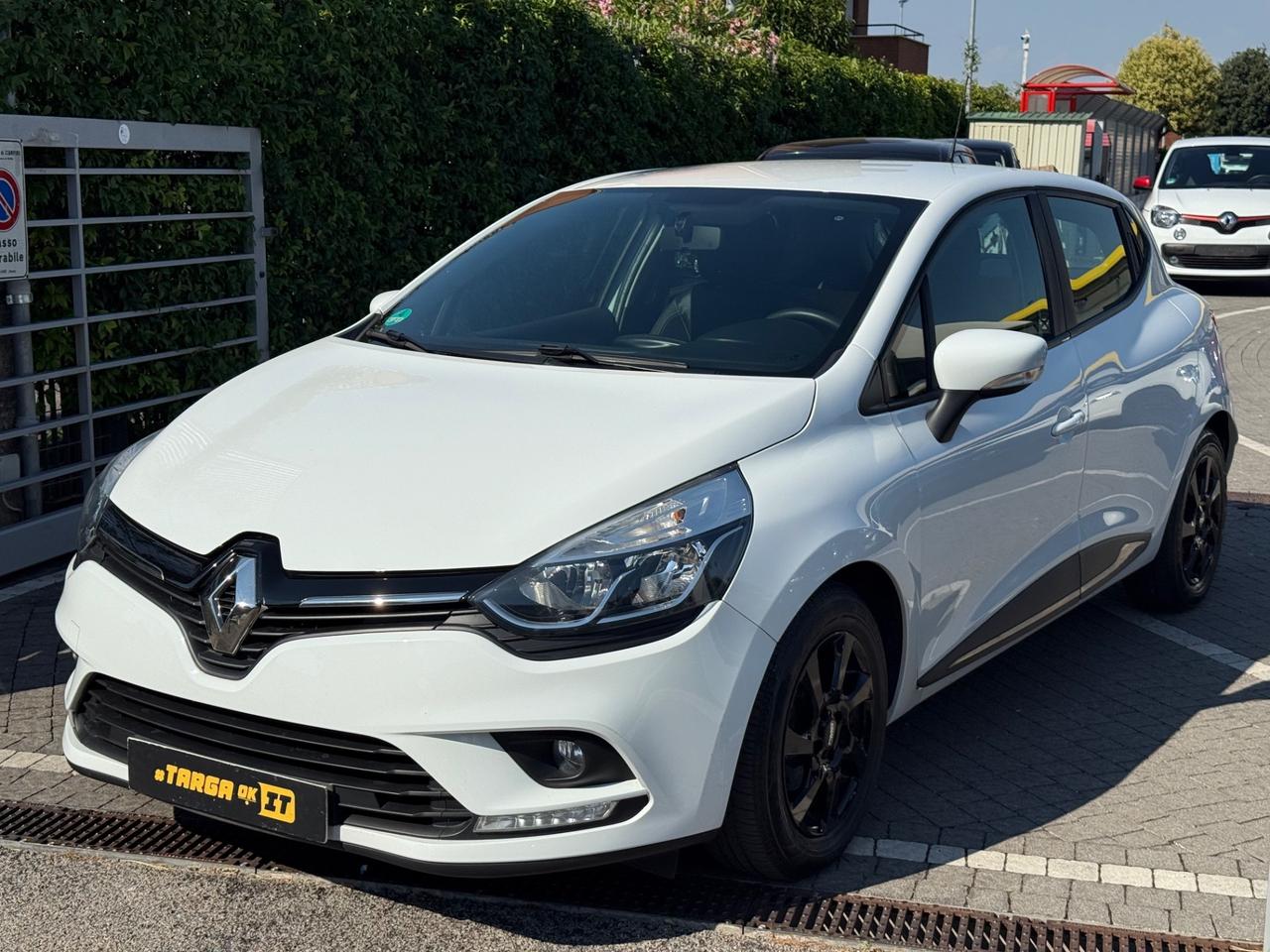Renault Clio 1.2 75CV 5 porte LIMITED GARANTITA