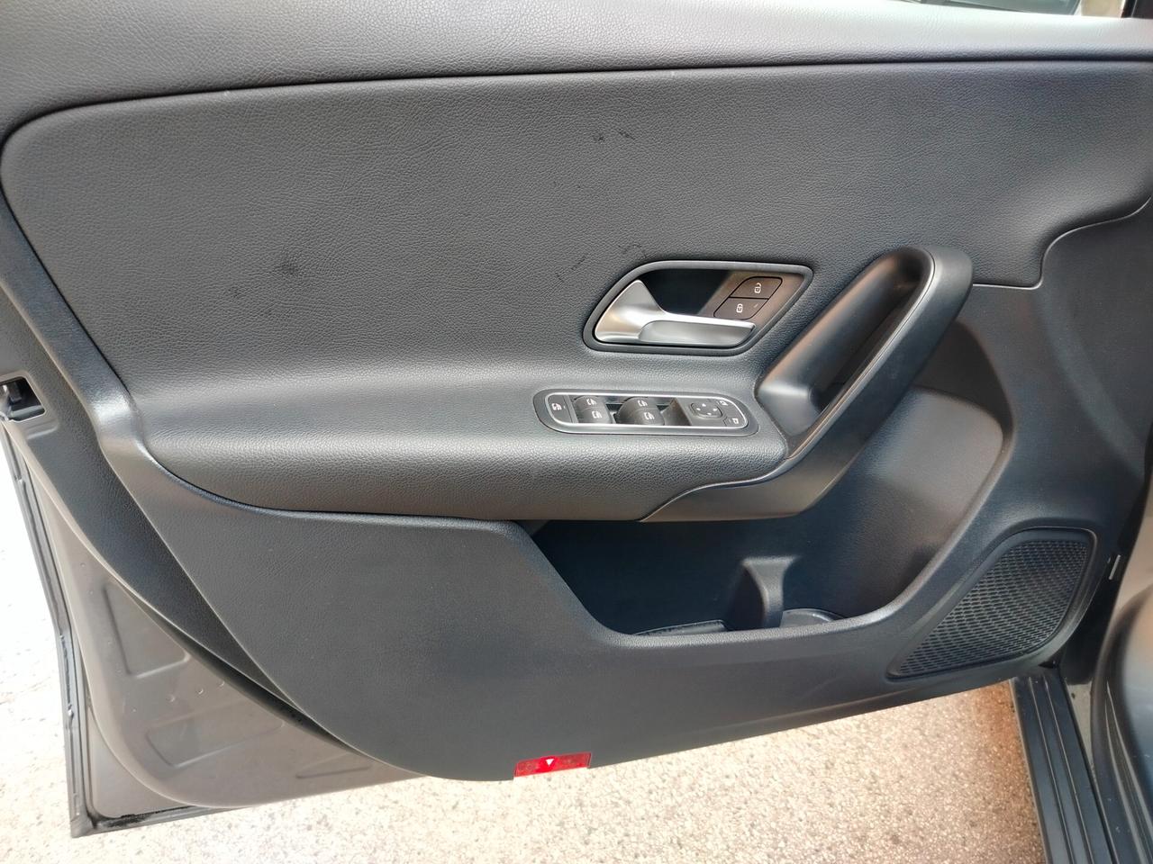 Mercedes-benz A 180 A 180 d Automatic Business