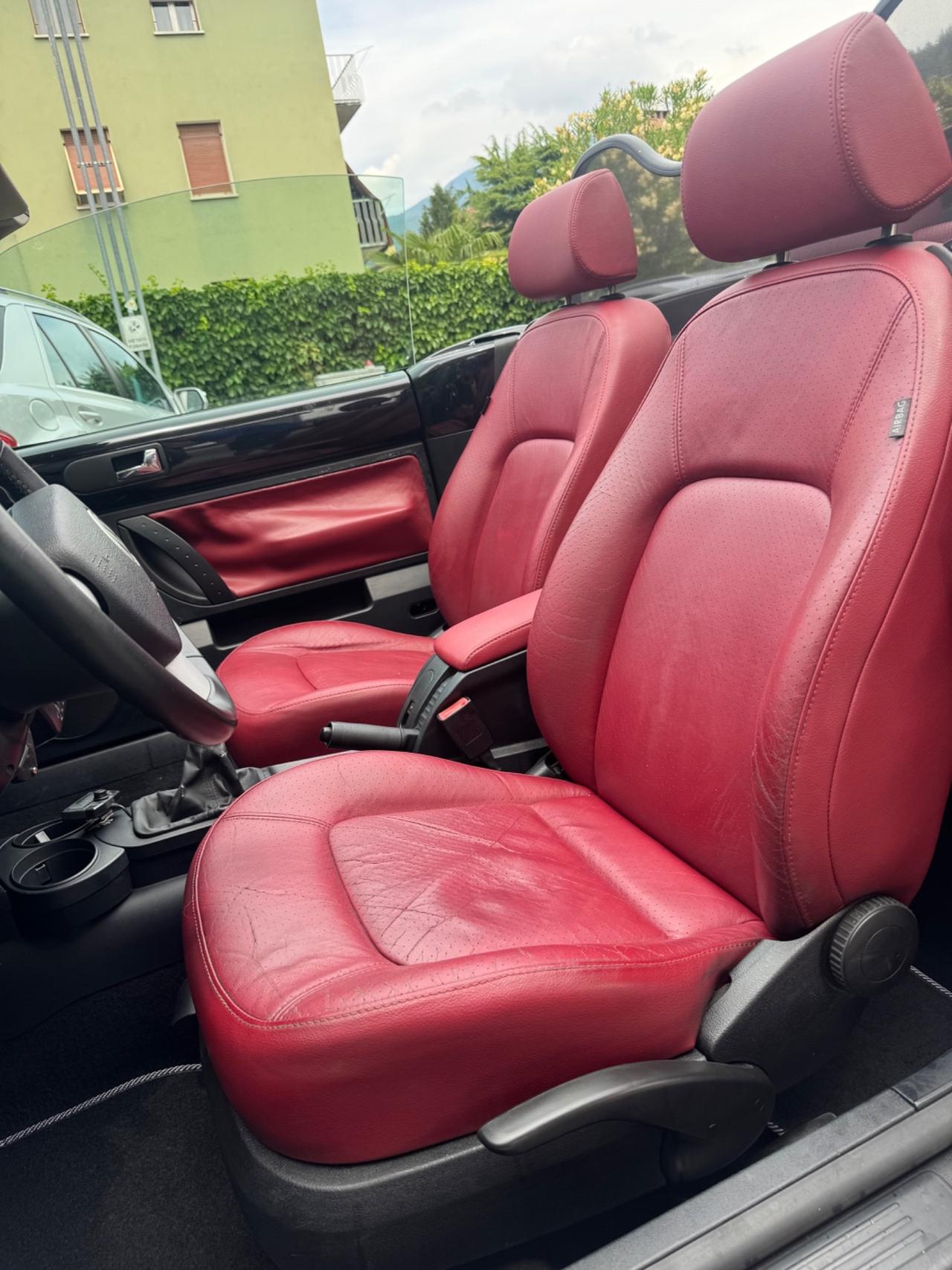Volkswagen New Beetle 1.9 TDI 105CV Cabrio Lim. Red Edt.