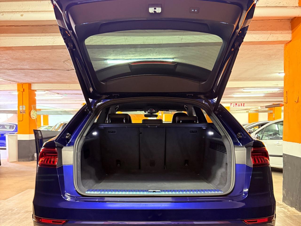 PAZZESCA AUDI Q8 S-LINE MILD-HYBRID CON SOLI 17.621 KM