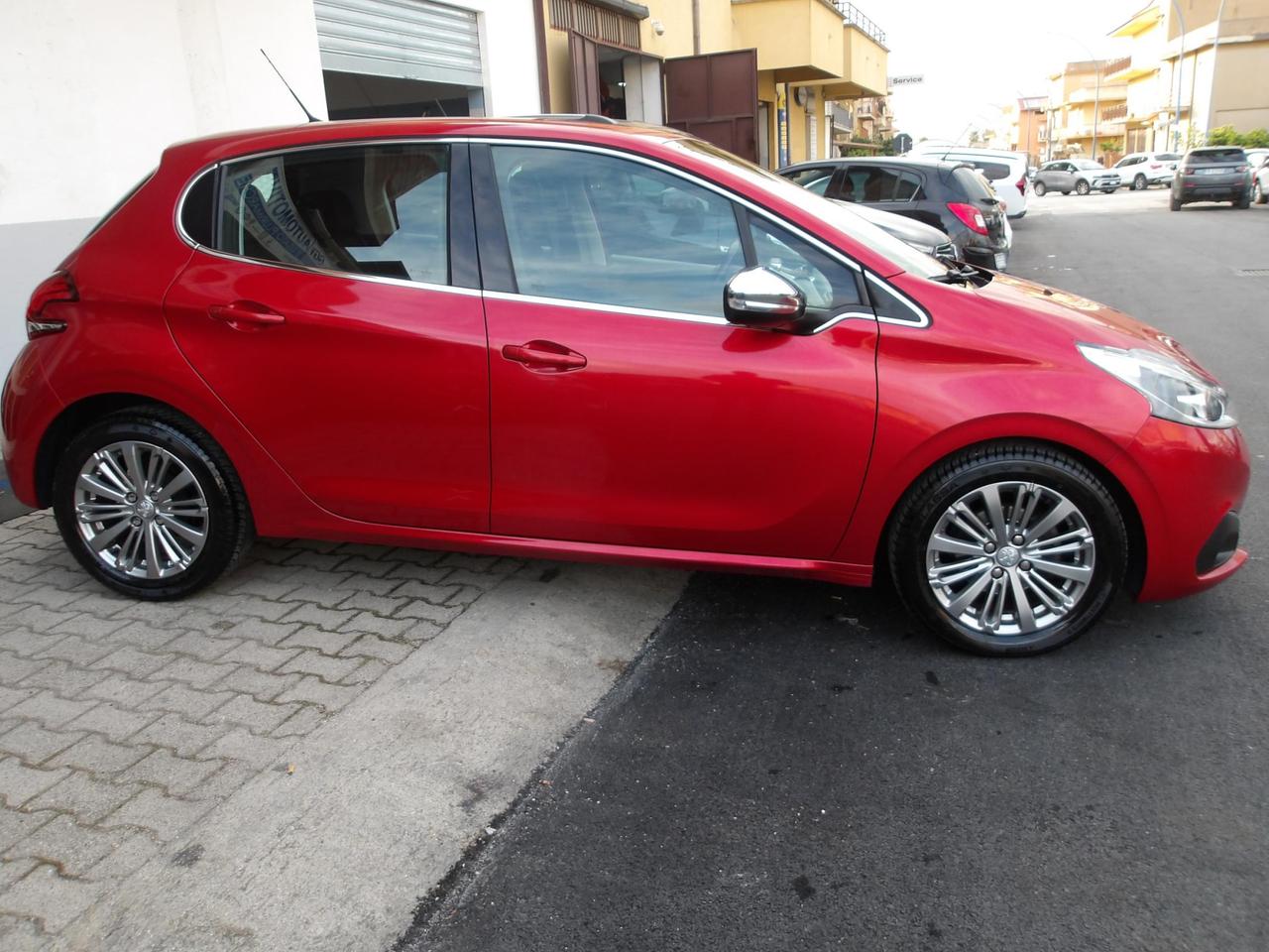 Peugeot 208 5 Porte 208 5p 1.2 puretech Allure s&s 82cv my18